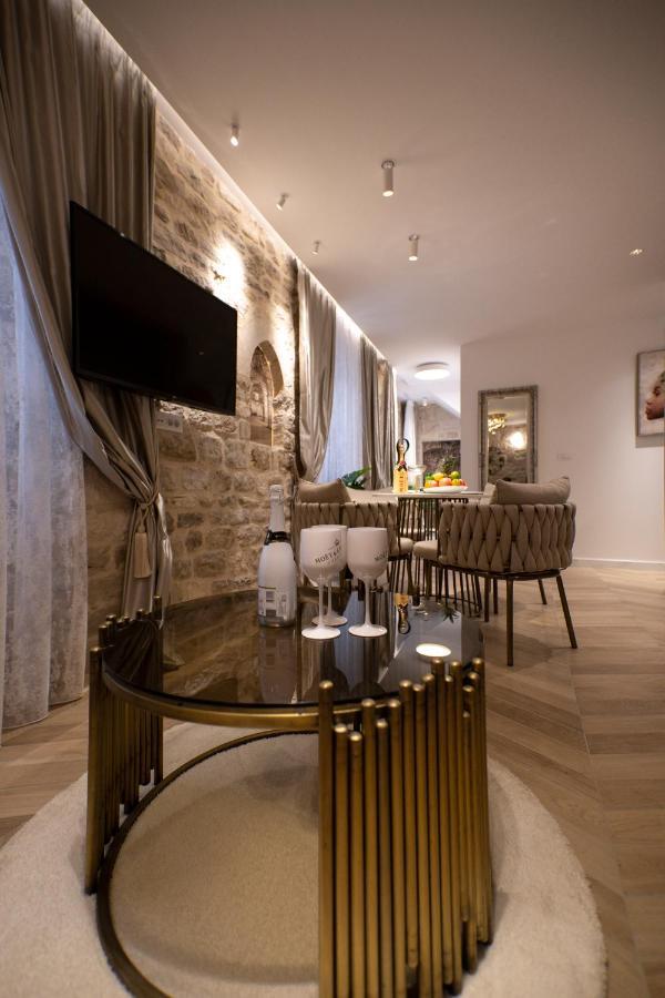 Luxury Apartments Lilly 1 สปลิท ภายนอก รูปภาพ